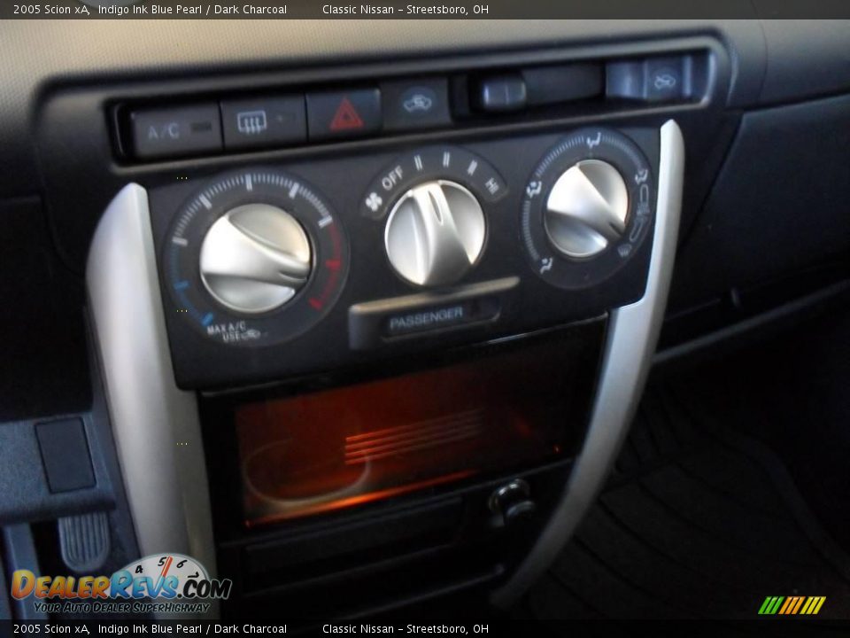 2005 Scion xA Indigo Ink Blue Pearl / Dark Charcoal Photo #29