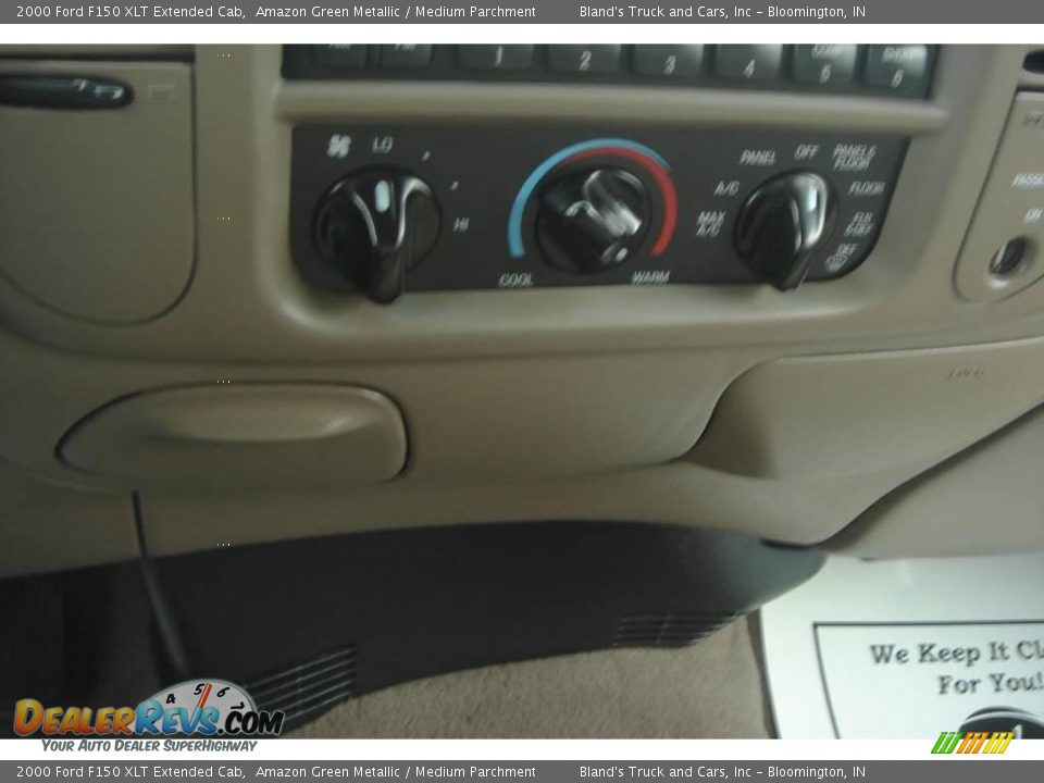 2000 Ford F150 XLT Extended Cab Amazon Green Metallic / Medium Parchment Photo #23