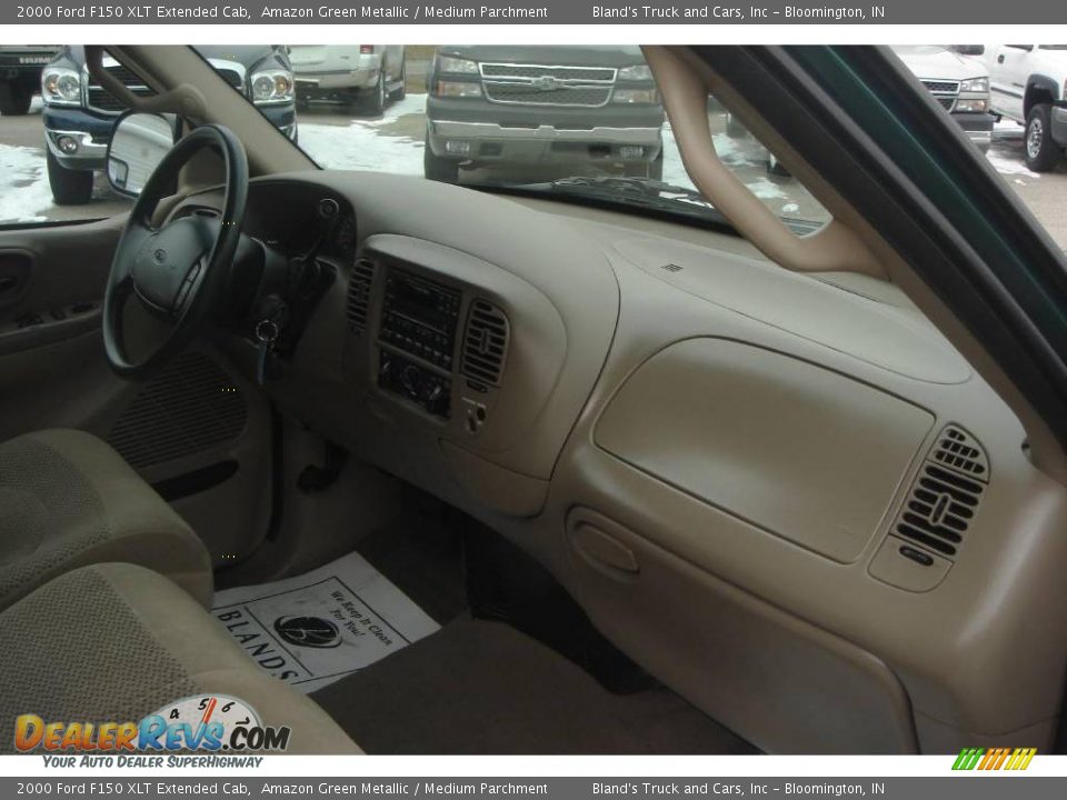 2000 Ford F150 XLT Extended Cab Amazon Green Metallic / Medium Parchment Photo #31