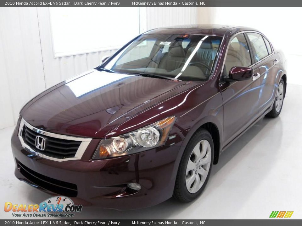 Front 3/4 View of 2010 Honda Accord EX-L V6 Sedan Photo #1