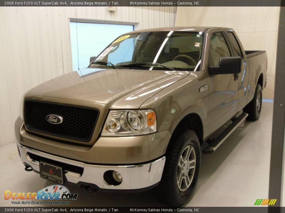 2006 Ford F150 XLT SuperCab 4x4 Arizona Beige Metallic / Tan Photo #1