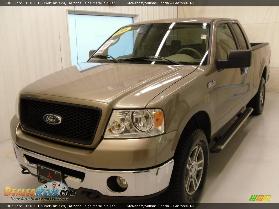 2006 Ford F150 XLT SuperCab 4x4 Arizona Beige Metallic / Tan Photo #4