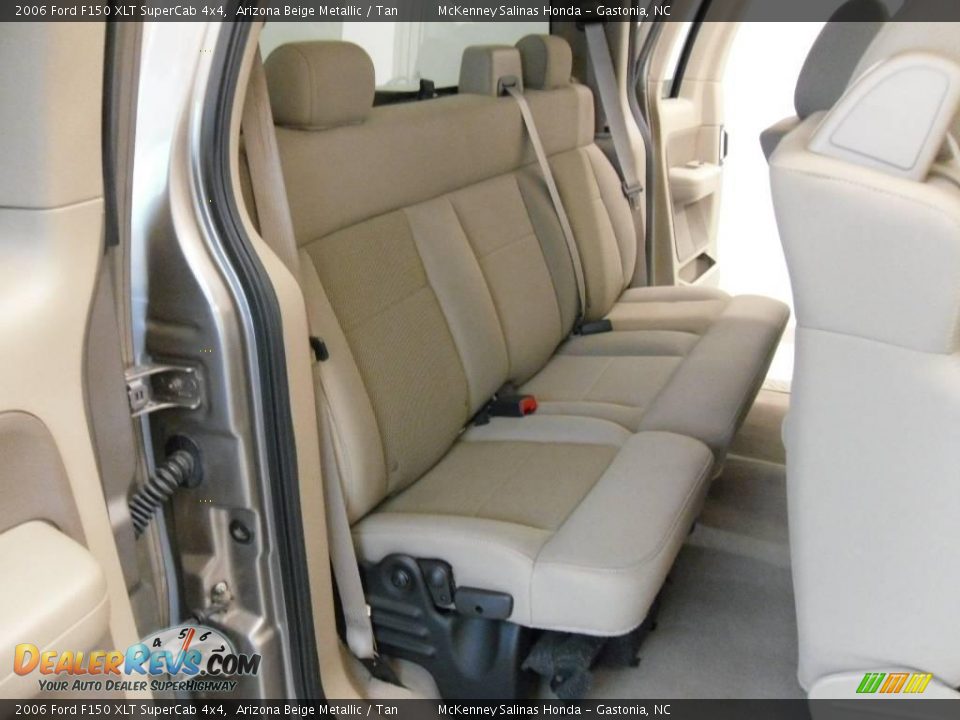 2006 Ford F150 XLT SuperCab 4x4 Arizona Beige Metallic / Tan Photo #21