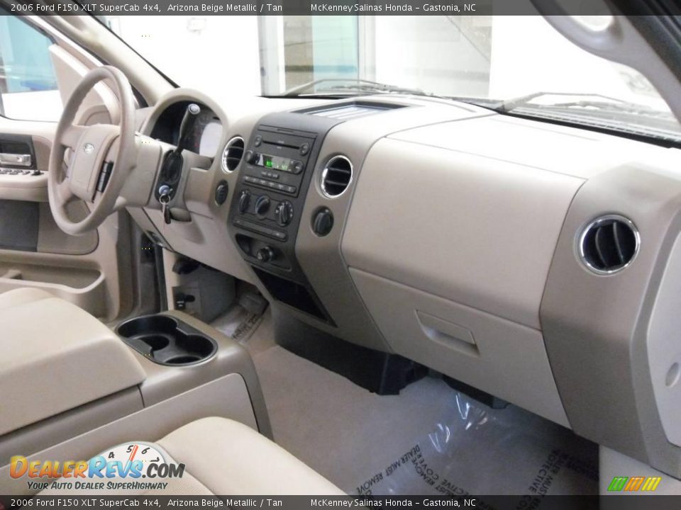 2006 Ford F150 XLT SuperCab 4x4 Arizona Beige Metallic / Tan Photo #23