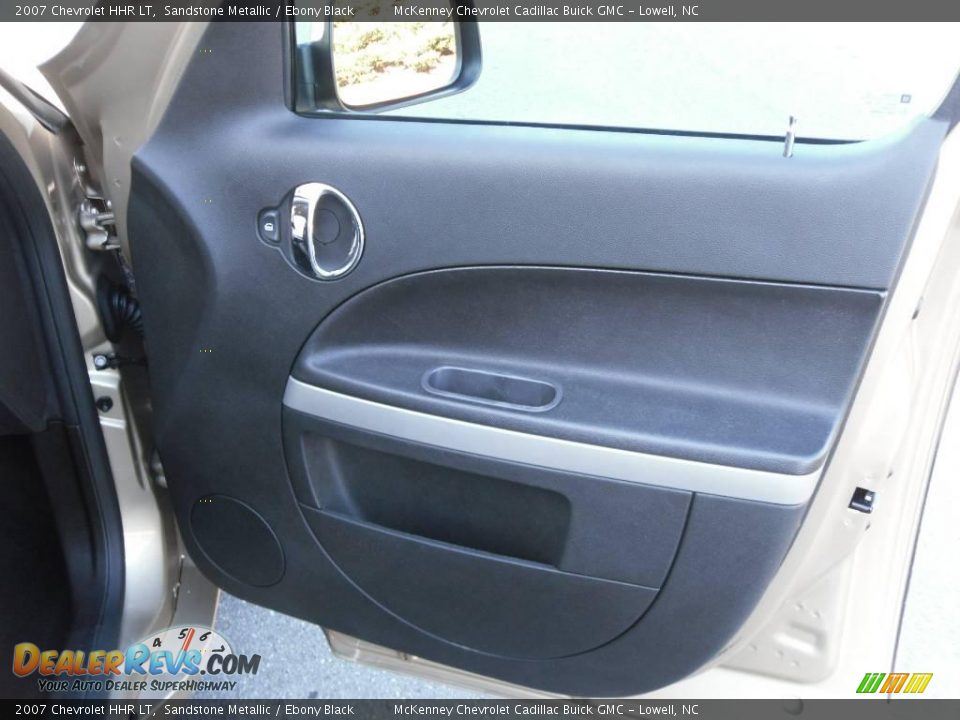 2007 Chevrolet HHR LT Sandstone Metallic / Ebony Black Photo #19