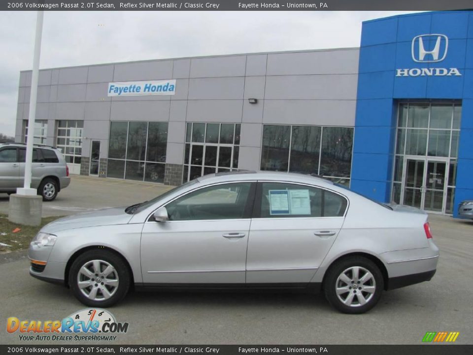 2006 Volkswagen Passat 2.0T Sedan Reflex Silver Metallic / Classic Grey Photo #2