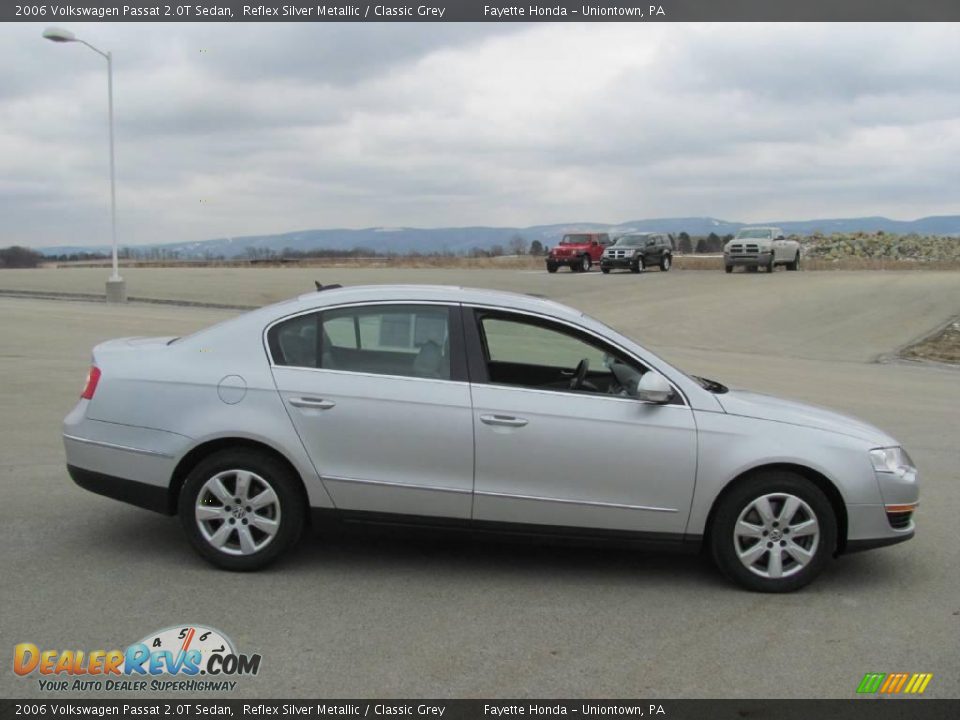2006 Volkswagen Passat 2.0T Sedan Reflex Silver Metallic / Classic Grey Photo #12