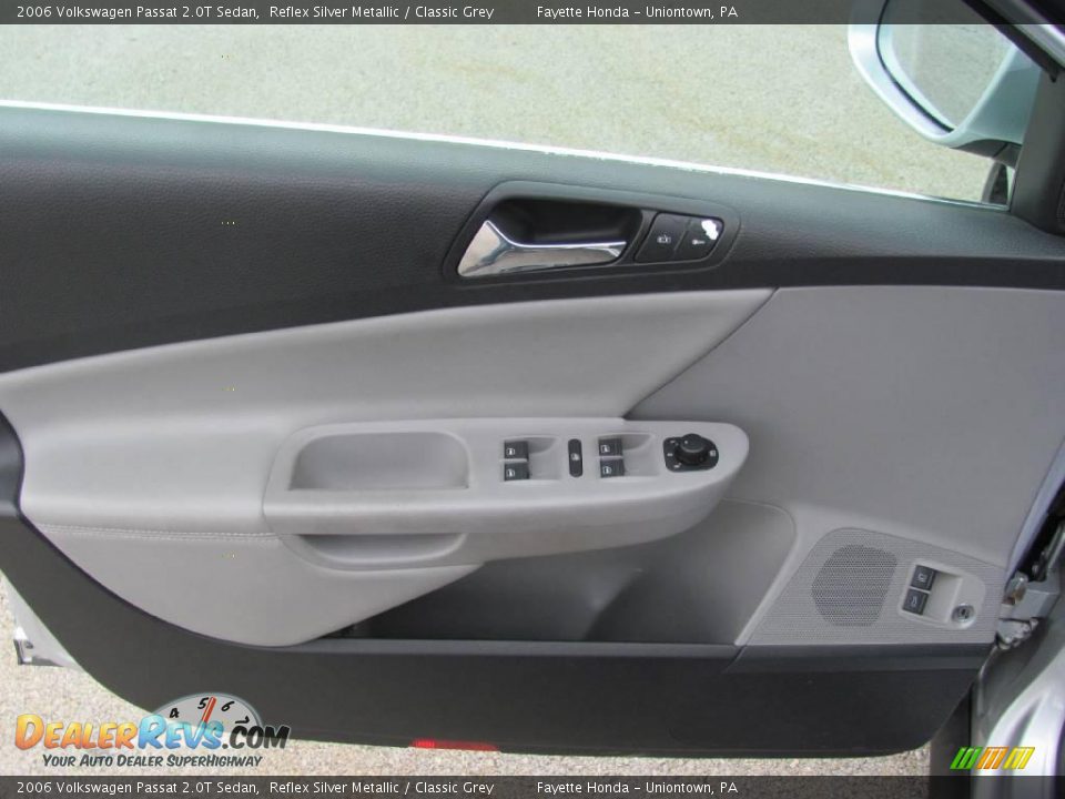 2006 Volkswagen Passat 2.0T Sedan Reflex Silver Metallic / Classic Grey Photo #15