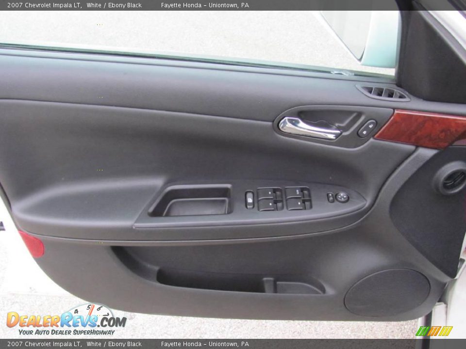 2007 Chevrolet Impala LT White / Ebony Black Photo #6