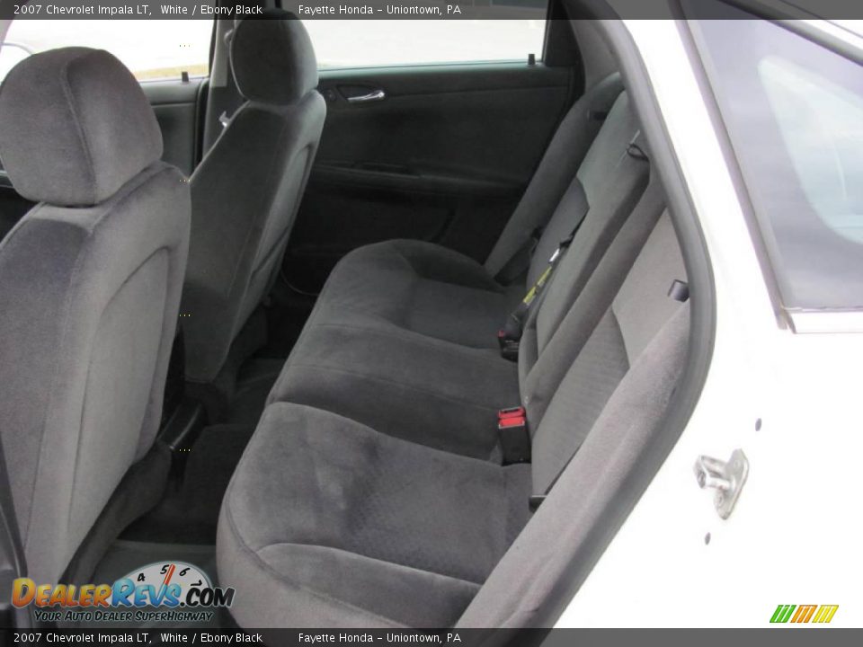 2007 Chevrolet Impala LT White / Ebony Black Photo #18