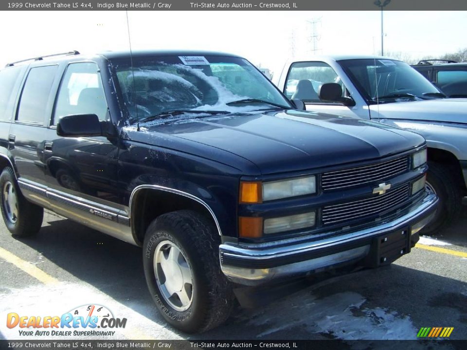 1999 Chevrolet Tahoe LS 4x4 Indigo Blue Metallic / Gray Photo #2