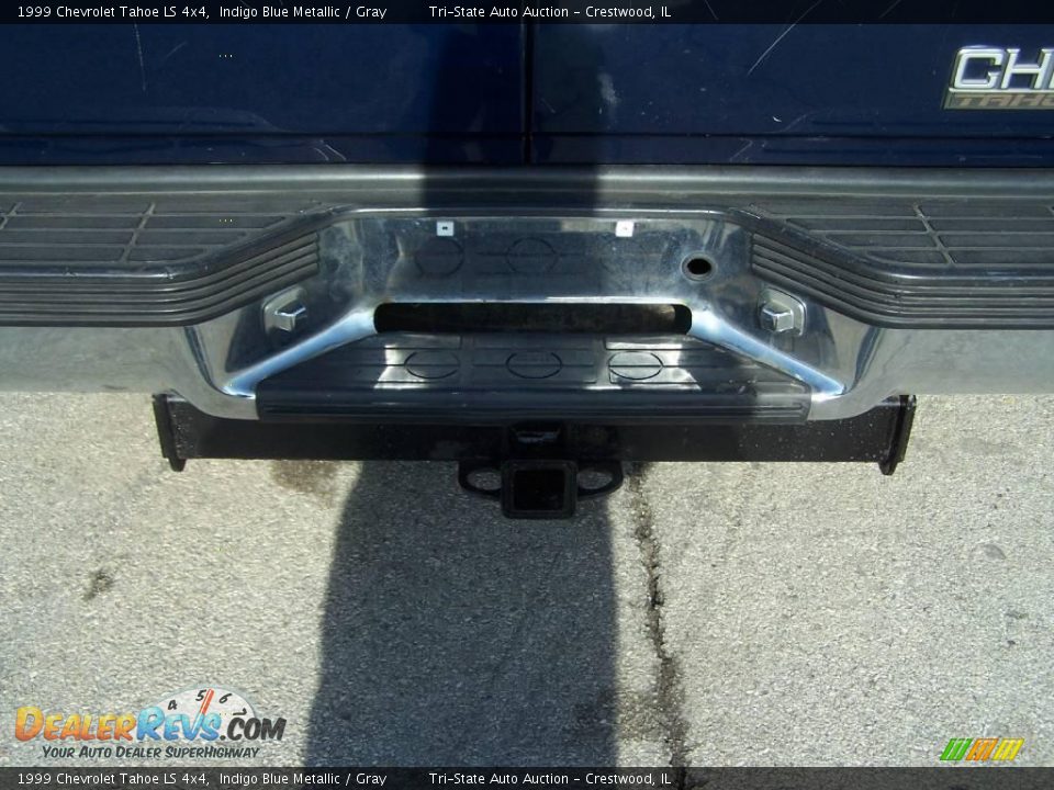 1999 Chevrolet Tahoe LS 4x4 Indigo Blue Metallic / Gray Photo #4