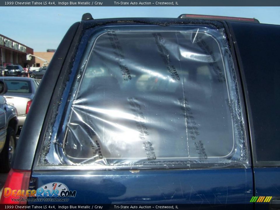 1999 Chevrolet Tahoe LS 4x4 Indigo Blue Metallic / Gray Photo #6