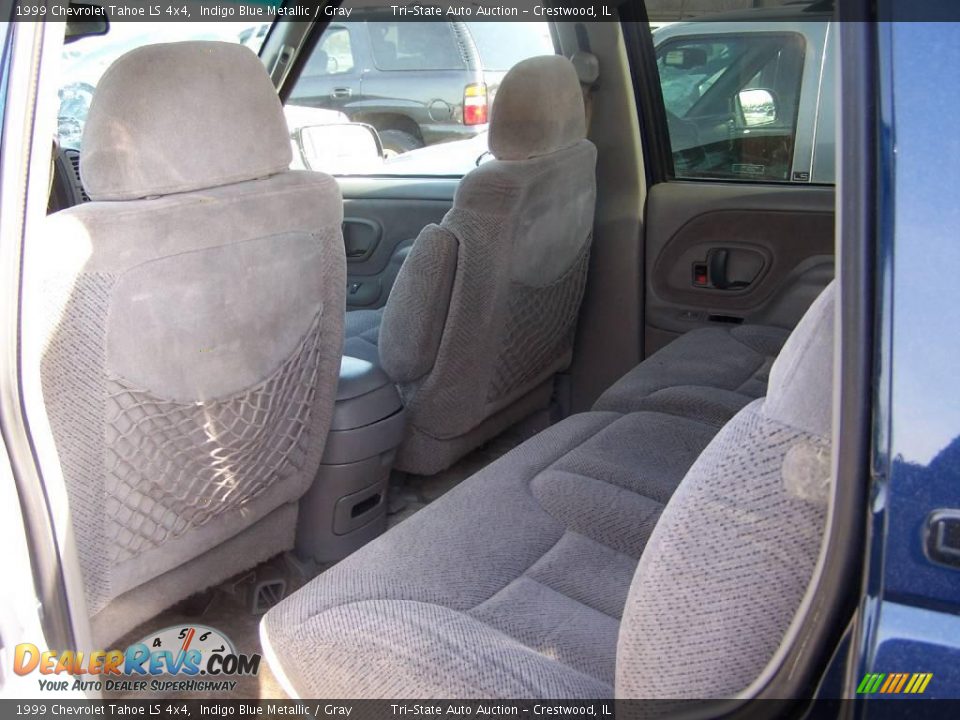 1999 Chevrolet Tahoe LS 4x4 Indigo Blue Metallic / Gray Photo #13