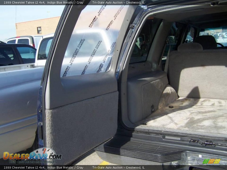 1999 Chevrolet Tahoe LS 4x4 Indigo Blue Metallic / Gray Photo #23