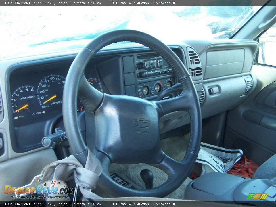 1999 Chevrolet Tahoe LS 4x4 Indigo Blue Metallic / Gray Photo #26
