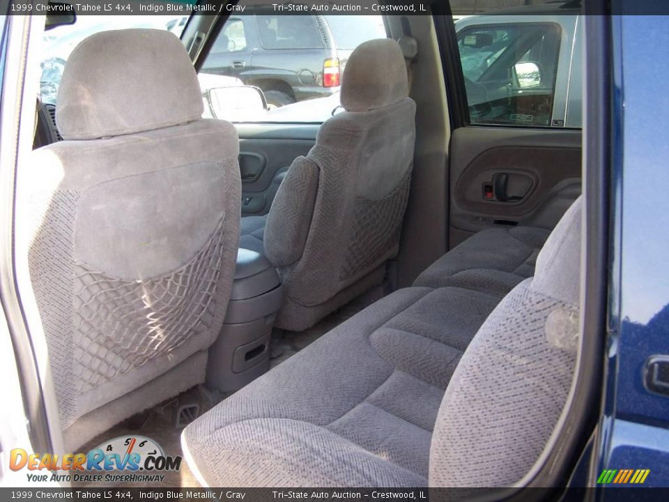 1999 Chevrolet Tahoe LS 4x4 Indigo Blue Metallic / Gray Photo #30