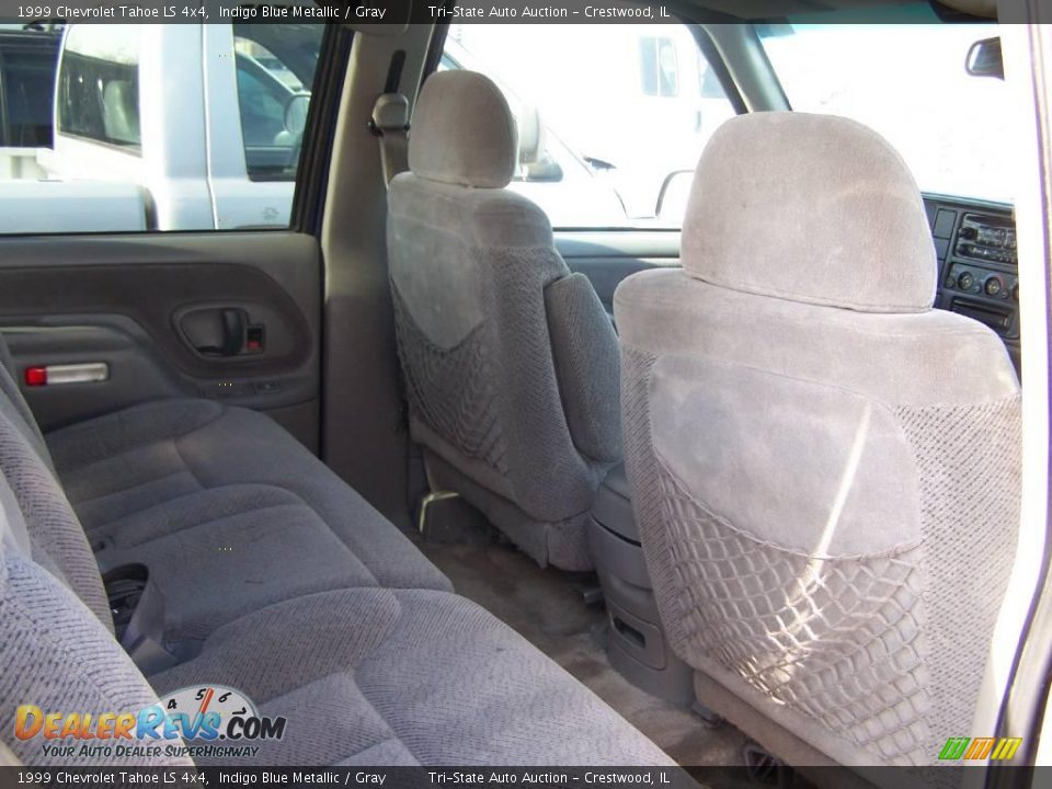 1999 Chevrolet Tahoe LS 4x4 Indigo Blue Metallic / Gray Photo #32