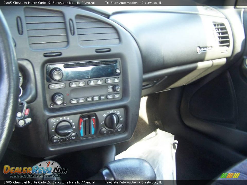 2005 Chevrolet Monte Carlo LS Sandstone Metallic / Neutral Photo #10