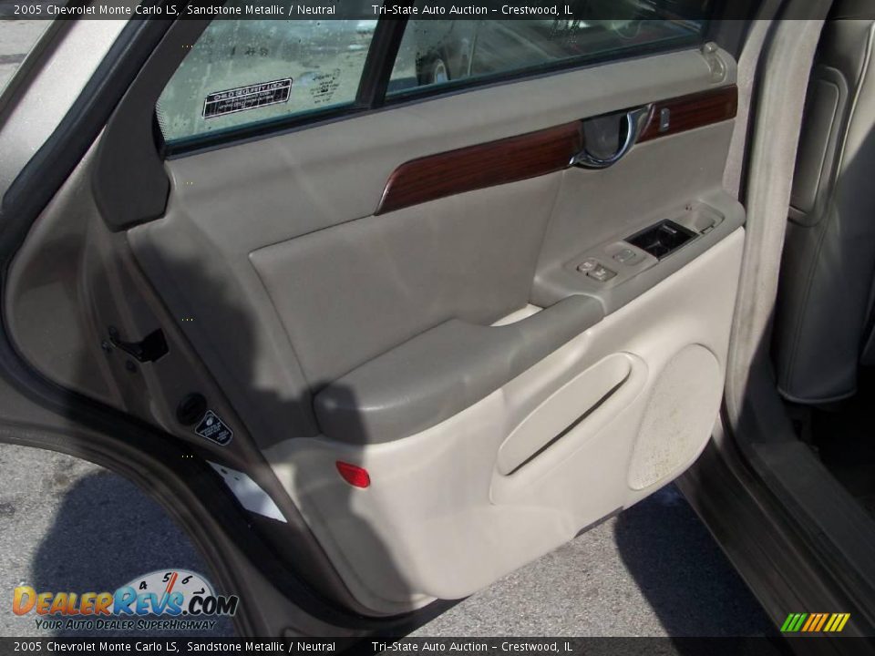 2005 Chevrolet Monte Carlo LS Sandstone Metallic / Neutral Photo #18
