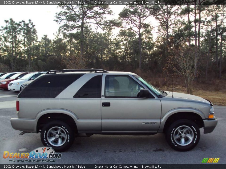 2002 Chevrolet Blazer LS 4x4 Sandalwood Metallic / Beige Photo #9