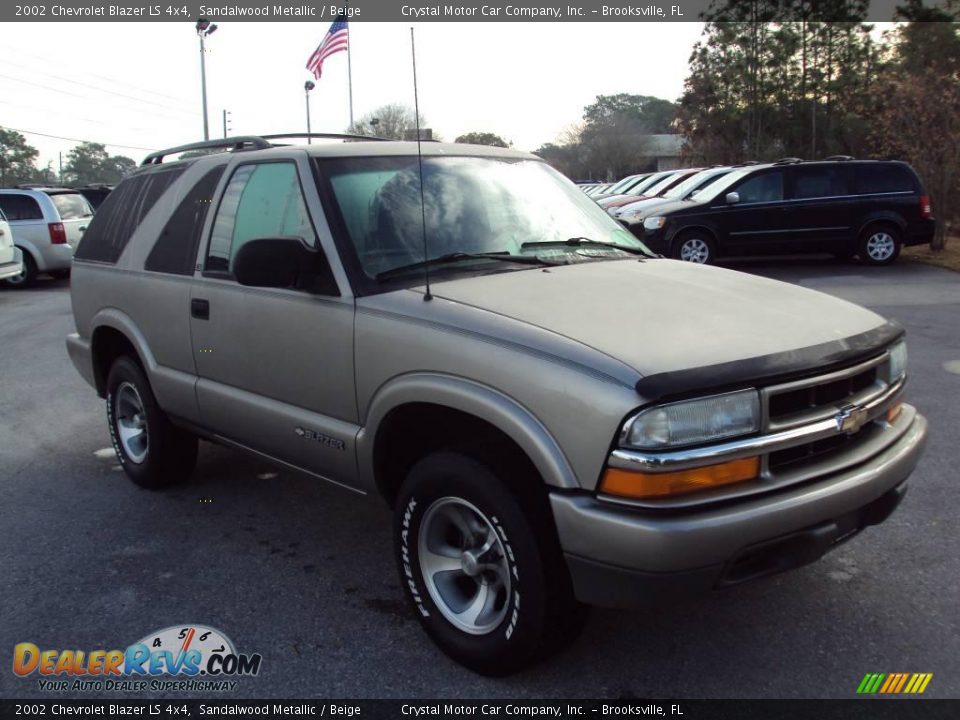 2002 Chevrolet Blazer LS 4x4 Sandalwood Metallic / Beige Photo #10