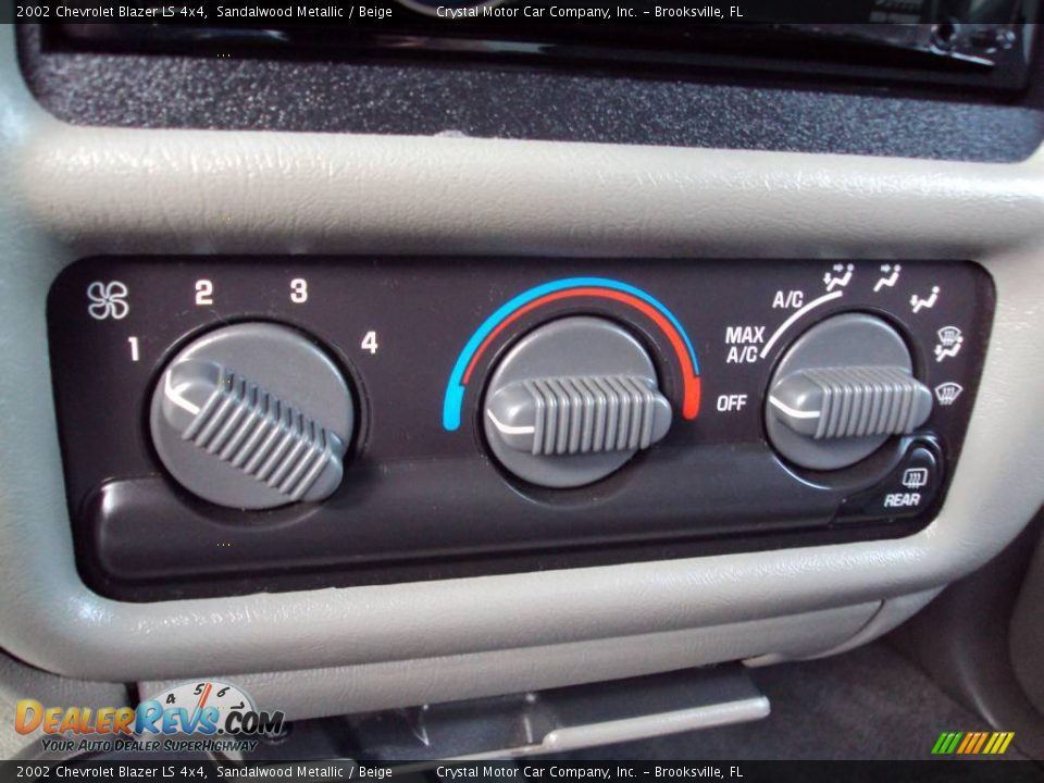 2002 Chevrolet Blazer LS 4x4 Sandalwood Metallic / Beige Photo #19