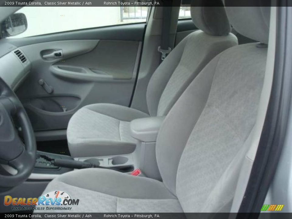 2009 Toyota Corolla Classic Silver Metallic / Ash Photo #10