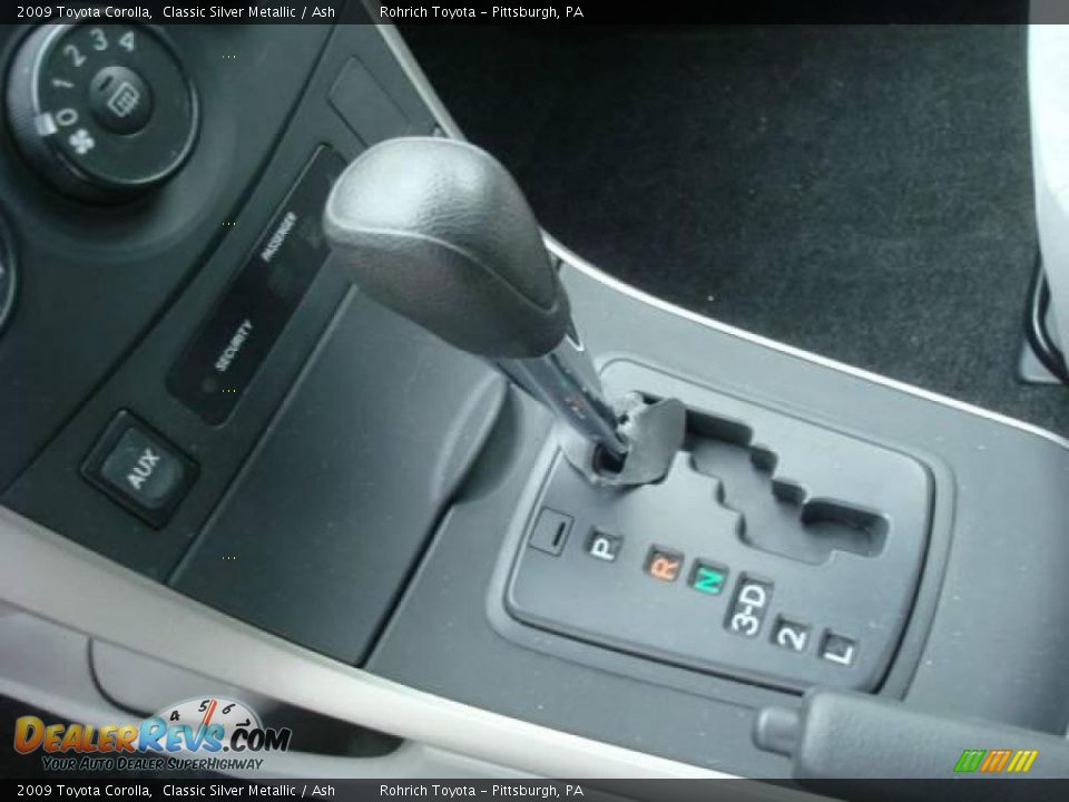 2009 Toyota Corolla Classic Silver Metallic / Ash Photo #16