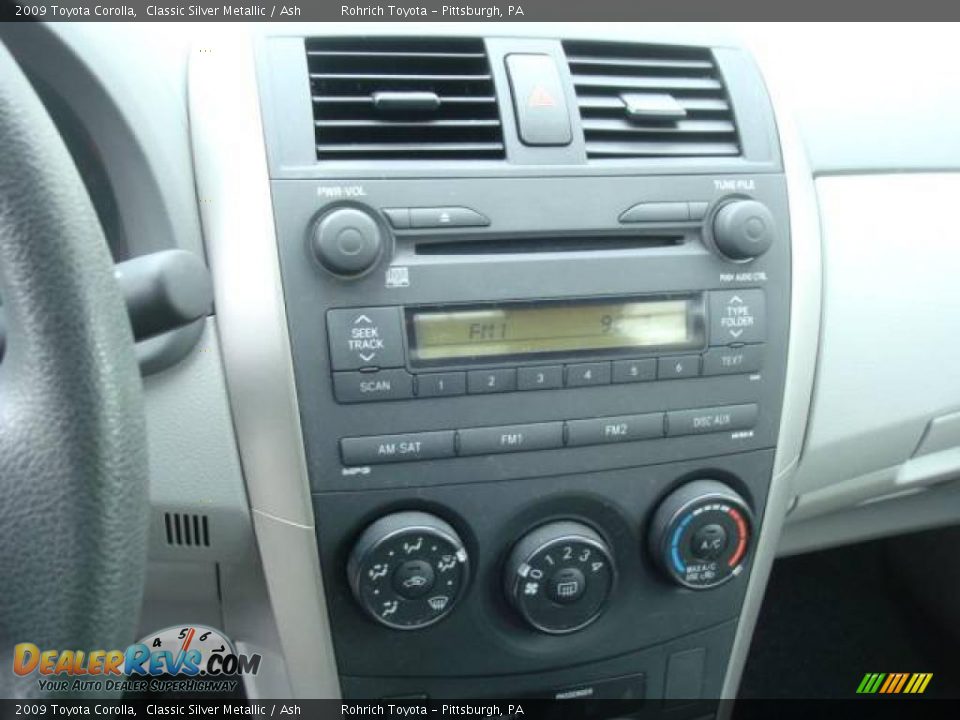 2009 Toyota Corolla Classic Silver Metallic / Ash Photo #18
