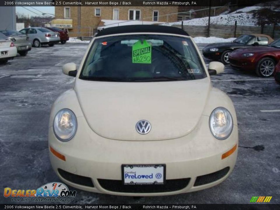 2006 Volkswagen New Beetle 2.5 Convertible Harvest Moon Beige / Black Photo #8