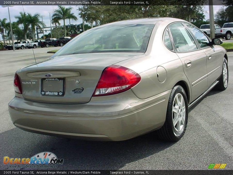 2005 Ford Taurus SE Arizona Beige Metallic / Medium/Dark Pebble Photo #3