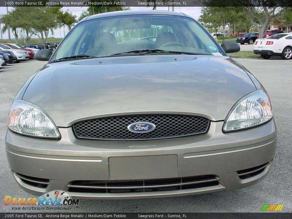 2005 Ford Taurus SE Arizona Beige Metallic / Medium/Dark Pebble Photo #8