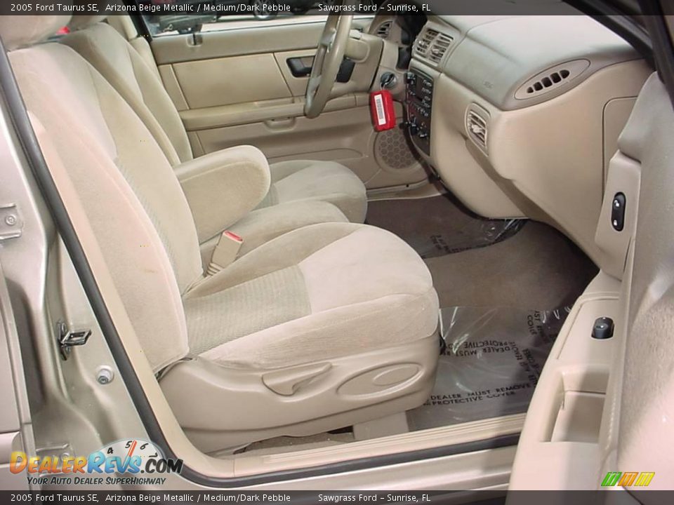 2005 Ford Taurus SE Arizona Beige Metallic / Medium/Dark Pebble Photo #11