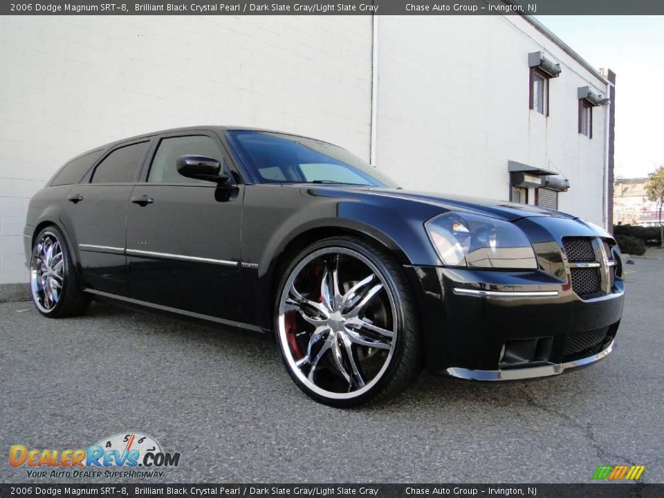 2006 Dodge Magnum SRT-8 Brilliant Black Crystal Pearl / Dark Slate Gray/Light Slate Gray Photo #5
