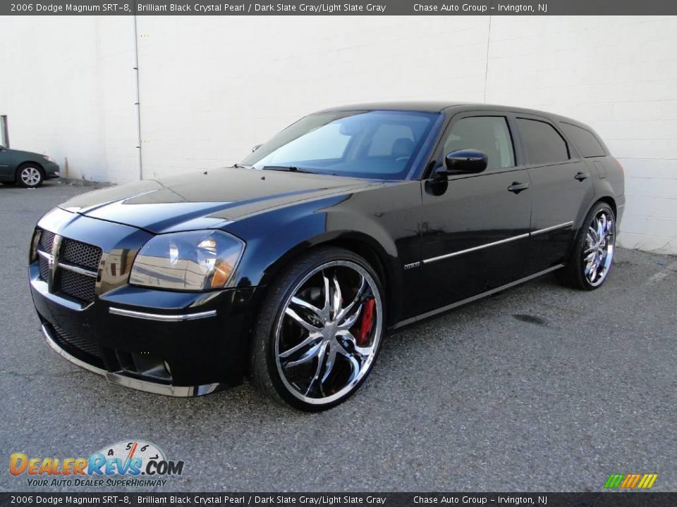 2006 Dodge Magnum SRT-8 Brilliant Black Crystal Pearl / Dark Slate Gray/Light Slate Gray Photo #8