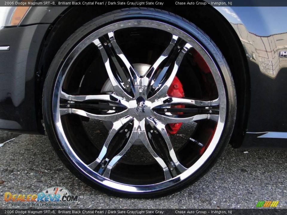 2006 Dodge Magnum SRT-8 Brilliant Black Crystal Pearl / Dark Slate Gray/Light Slate Gray Photo #14