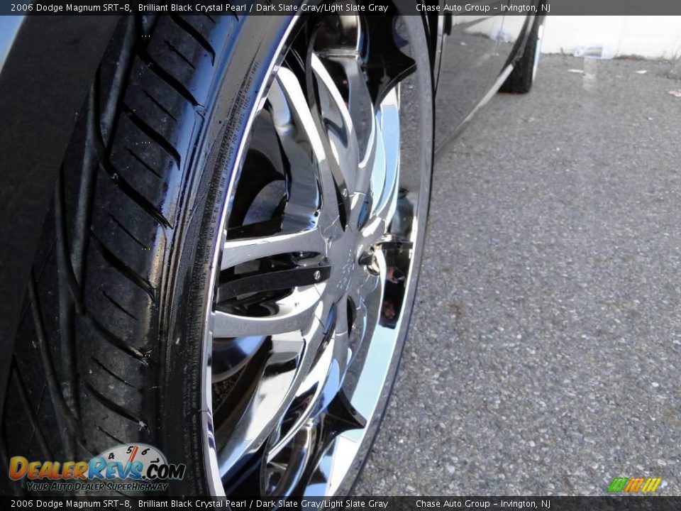2006 Dodge Magnum SRT-8 Brilliant Black Crystal Pearl / Dark Slate Gray/Light Slate Gray Photo #18