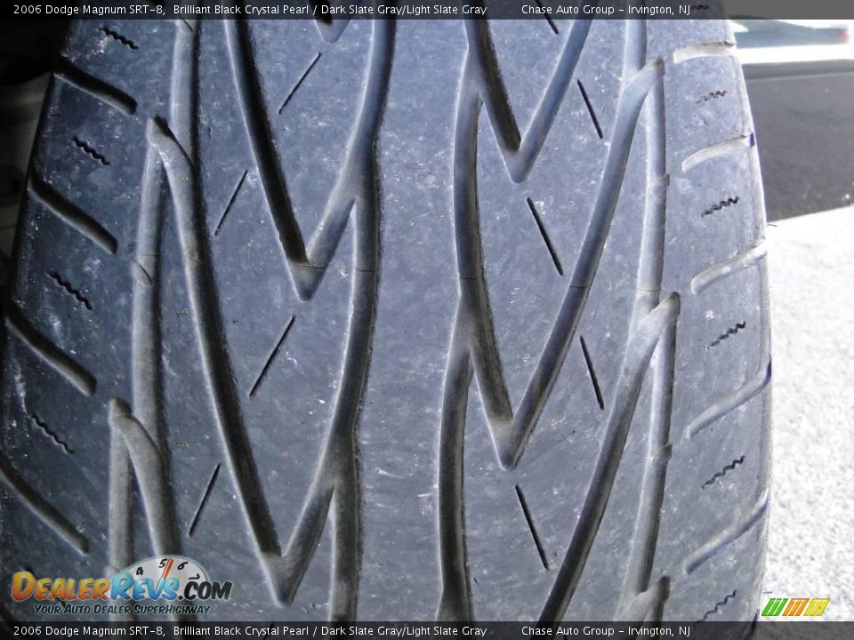 2006 Dodge Magnum SRT-8 Brilliant Black Crystal Pearl / Dark Slate Gray/Light Slate Gray Photo #19