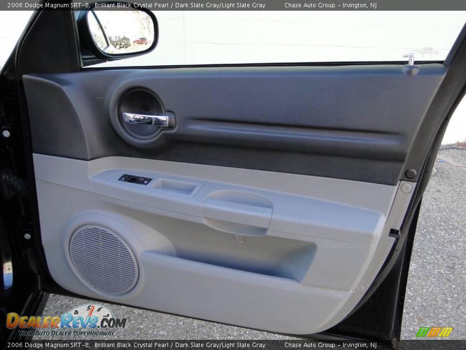 2006 Dodge Magnum SRT-8 Brilliant Black Crystal Pearl / Dark Slate Gray/Light Slate Gray Photo #24