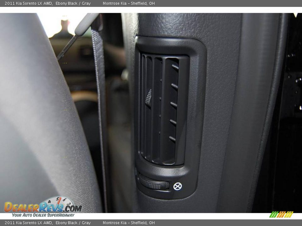 2011 Kia Sorento LX AWD Ebony Black / Gray Photo #22