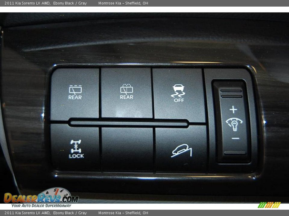 2011 Kia Sorento LX AWD Ebony Black / Gray Photo #30