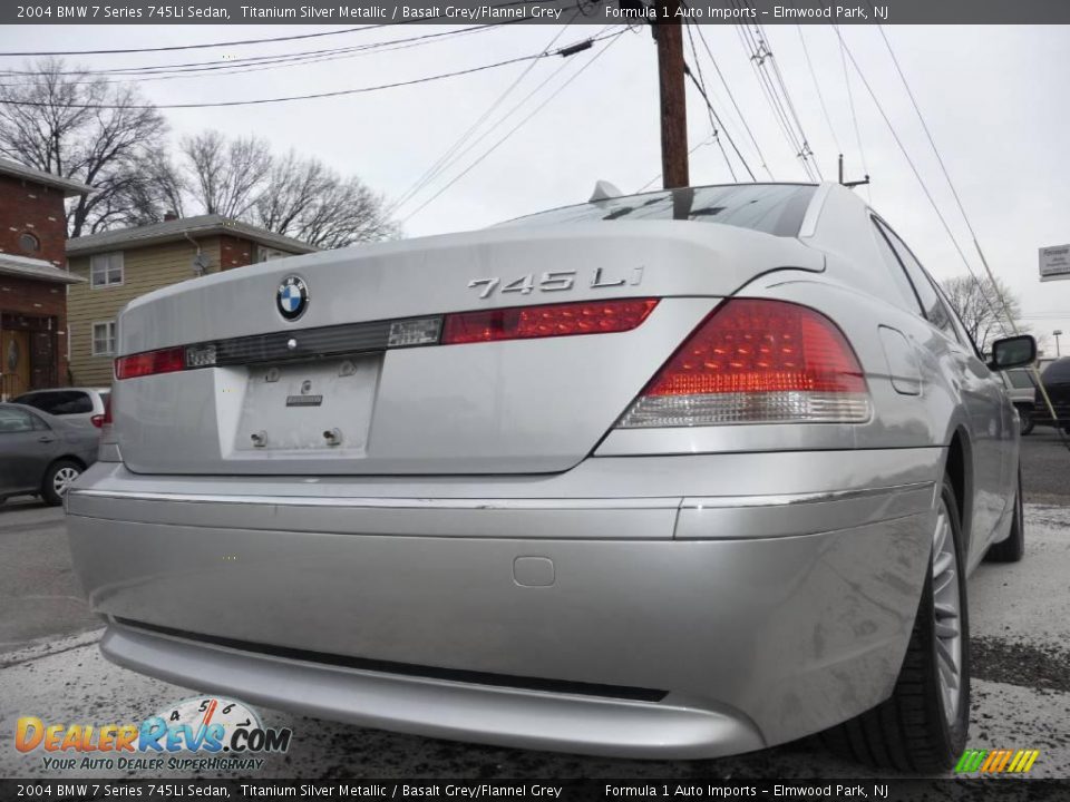 2004 BMW 7 Series 745Li Sedan Titanium Silver Metallic / Basalt Grey/Flannel Grey Photo #15