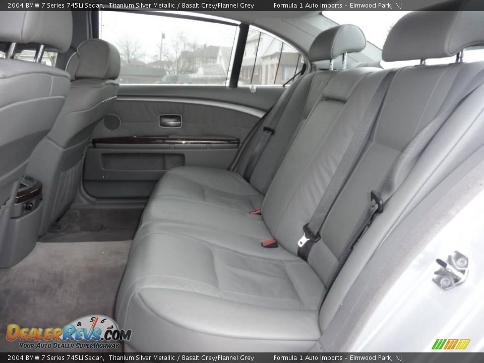 2004 BMW 7 Series 745Li Sedan Titanium Silver Metallic / Basalt Grey/Flannel Grey Photo #25