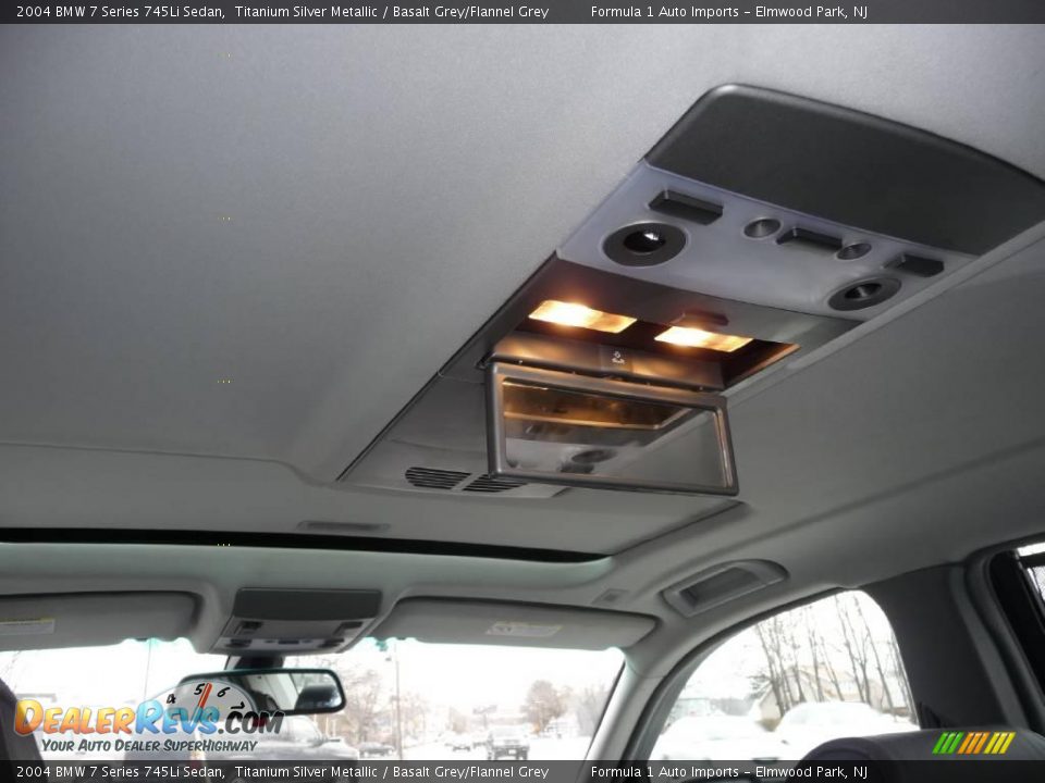 2004 BMW 7 Series 745Li Sedan Titanium Silver Metallic / Basalt Grey/Flannel Grey Photo #28