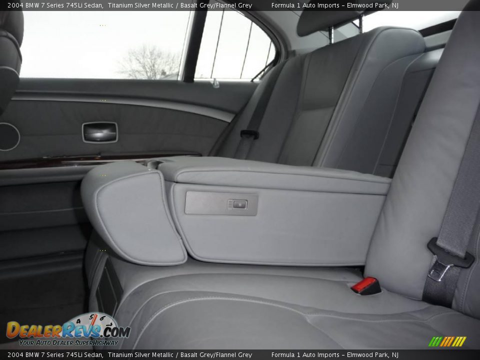 2004 BMW 7 Series 745Li Sedan Titanium Silver Metallic / Basalt Grey/Flannel Grey Photo #29
