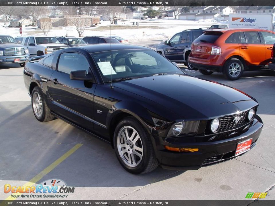 2006 Ford Mustang GT Deluxe Coupe Black / Dark Charcoal Photo #2