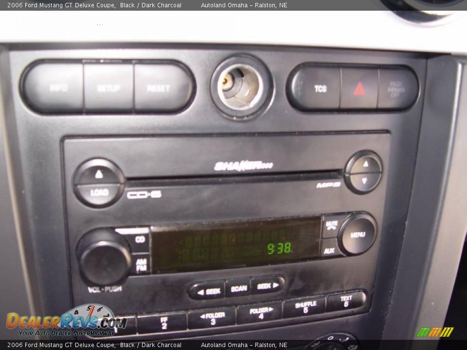 2006 Ford Mustang GT Deluxe Coupe Black / Dark Charcoal Photo #12