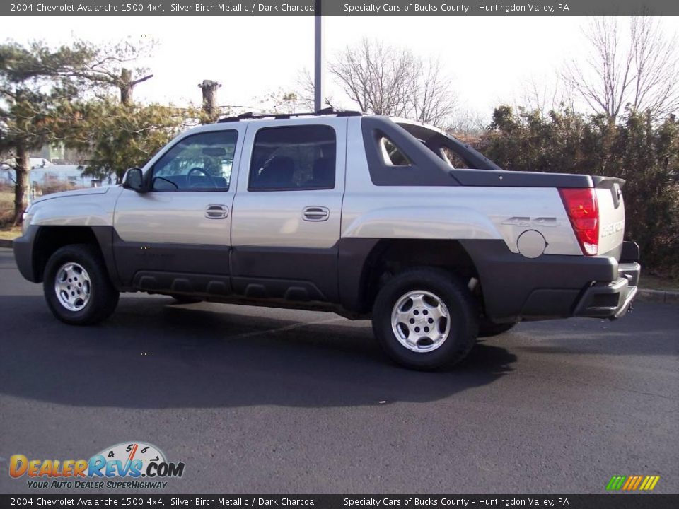 2004 Chevrolet Avalanche 1500 4x4 Silver Birch Metallic / Dark Charcoal Photo #6