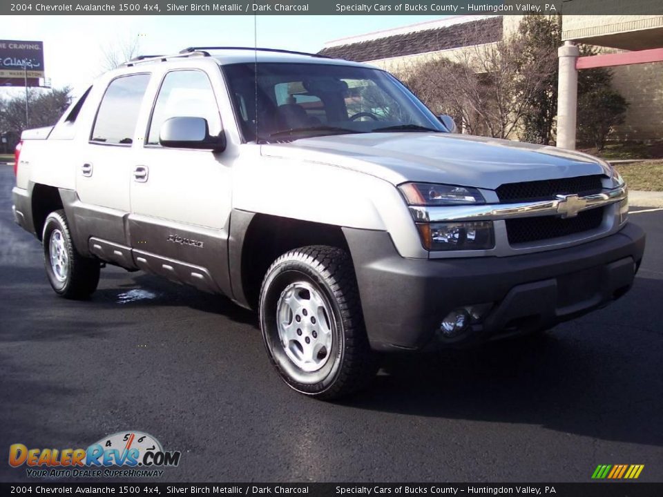 2004 Chevrolet Avalanche 1500 4x4 Silver Birch Metallic / Dark Charcoal Photo #15